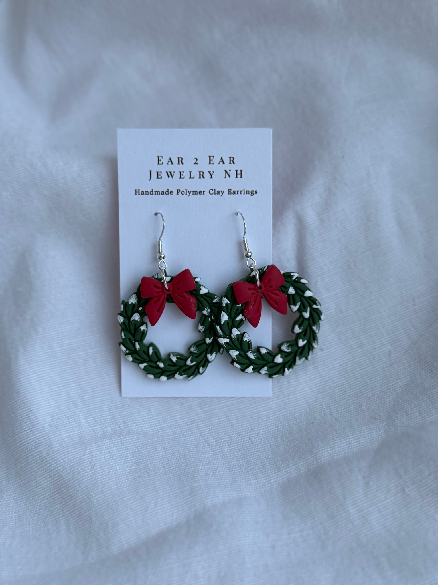 Snowy Wreath Dangles